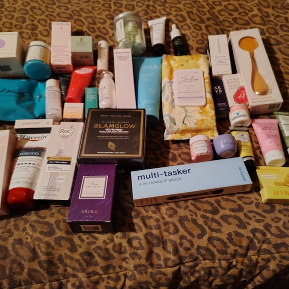 Resellers Skincare & More Lot X 30